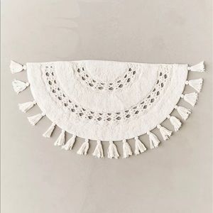 URBAN OUTFITTERS Crochet Sun Bath Mat. 20”l x 30”w. Brand new with tags.